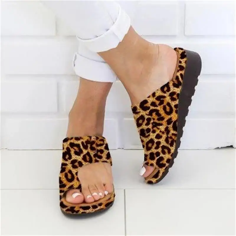 2020 Women Summer Non-slip Platform Slippers Female Wedges plus size Shoes Beach Flip Flops Women Casual Sandals shoes
2020 Women Summer Non-slip Platform Slippers Female Wedges plus size Shoes Beach Flip Flops Women Casual Sandals shoes