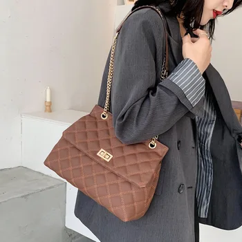 Luxury Design Diamond Lattice Chain Women Crossbody Shoulder Bags 2020 New Fashion HandbagsLadies Messenger bags Female Purses
Luxury Design Diamond Lattice Chain Women Crossbody Shoulder Bags 2020 New Fashion HandbagsLadies Messenger bags Female Purses