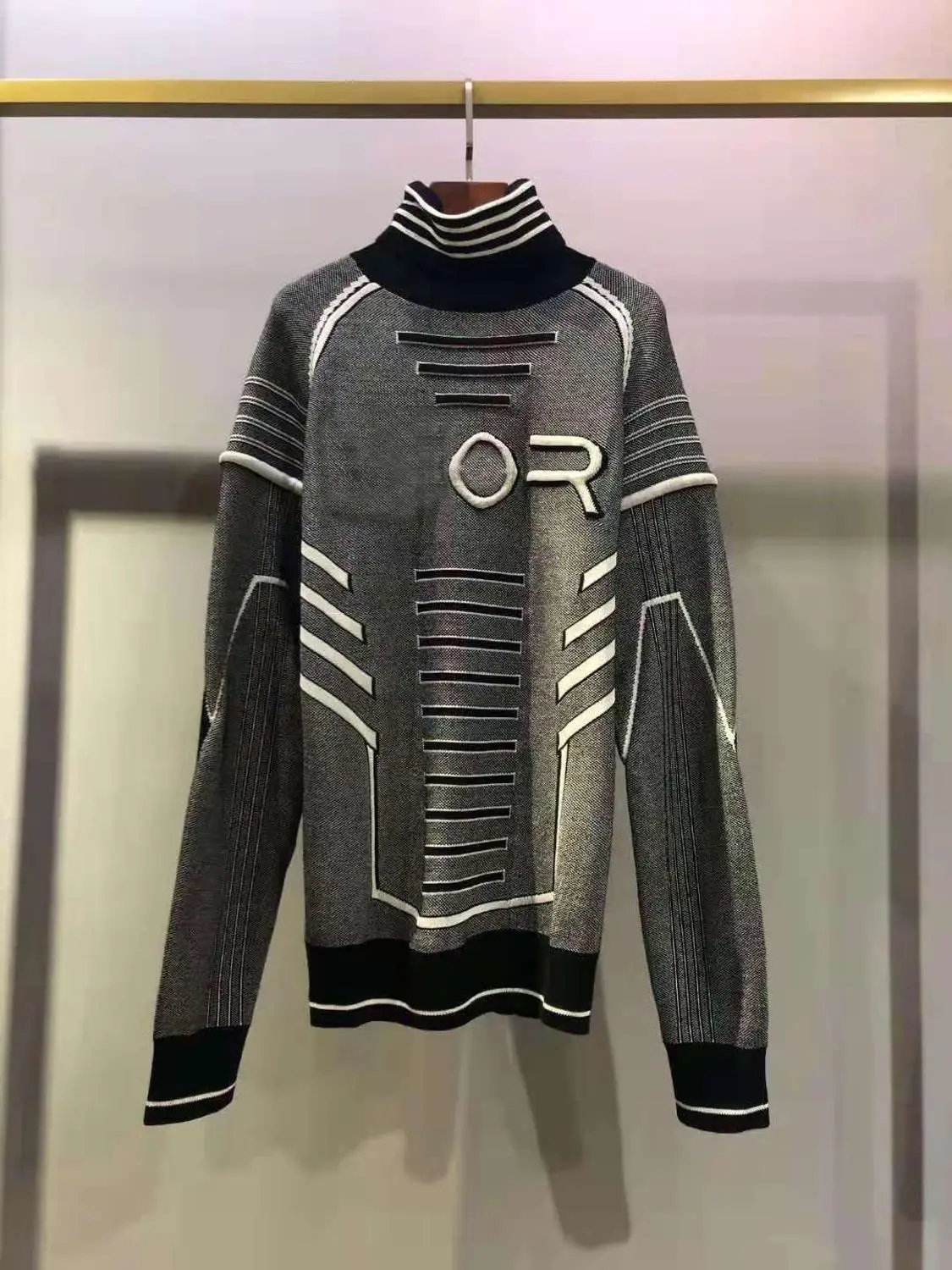 2019 Autumn and Winter Runway Fashion Wool Sweater Long Sleeve stereoscopic letter Woman Female Turtleneck Tops
2019 Autumn and Winter Runway Fashion Wool Sweater Long Sleeve stereoscopic letter Woman Female Turtleneck Tops