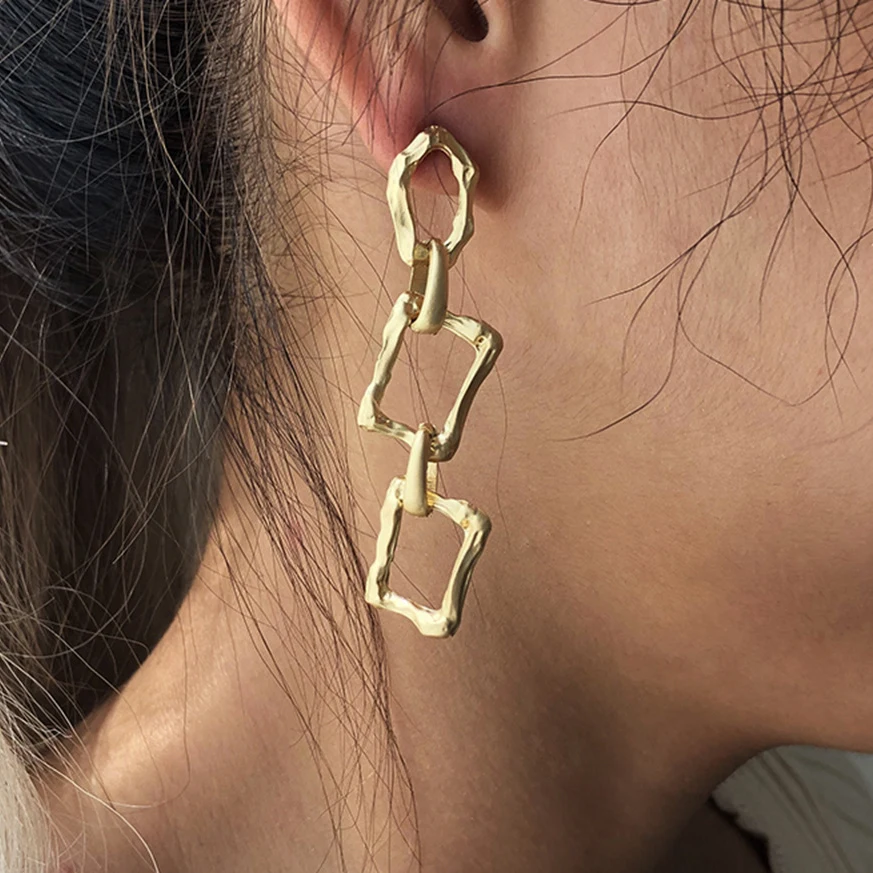 Simple Earrings for Women Long Geometric Irregular Chain Drop Earrings Statement Gold Color Alloy Dangel Earring Jewelry Charm
Simple Earrings for Women Long Geometric Irregular Chain Drop Earrings Statement Gold Color Alloy Dangel Earring Jewelry Charm