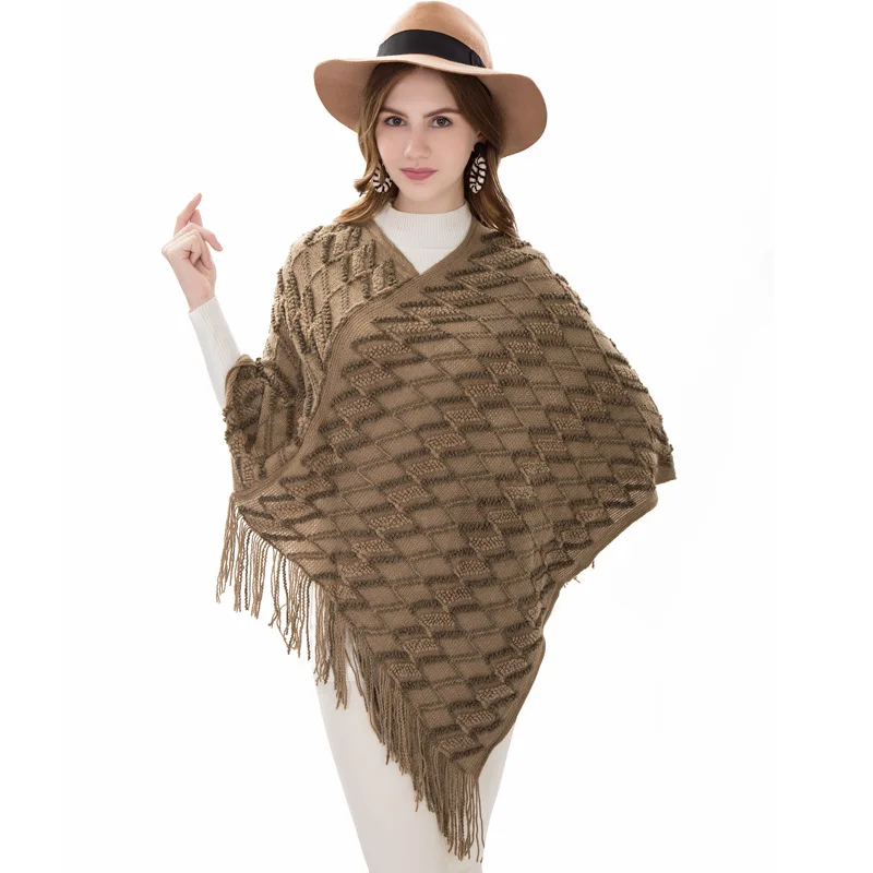 Women's new cashmere-like color matching capes and ponchos mix color knitted shawls
Women's new cashmere-like color matching capes and ponchos mix color knitted shawls