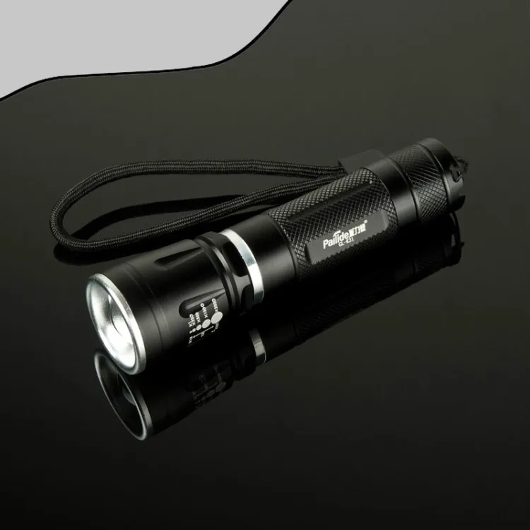 Small Flashlight Strong Light Rechargeable Waterproof Flashlight Mini Zoom Outdoor Portable Lanterna Daily Necessities EB50SD
Small Flashlight Strong Light Rechargeable Waterproof Flashlight Mini Zoom Outdoor Portable Lanterna Daily Necessities EB50SD