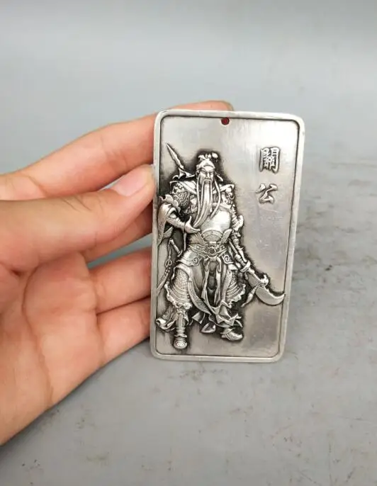 Collection Tibetan silver hand carved two-sided guan gong amulet pendant
Collection Tibetan silver hand carved two-sided guan gong amulet pendant