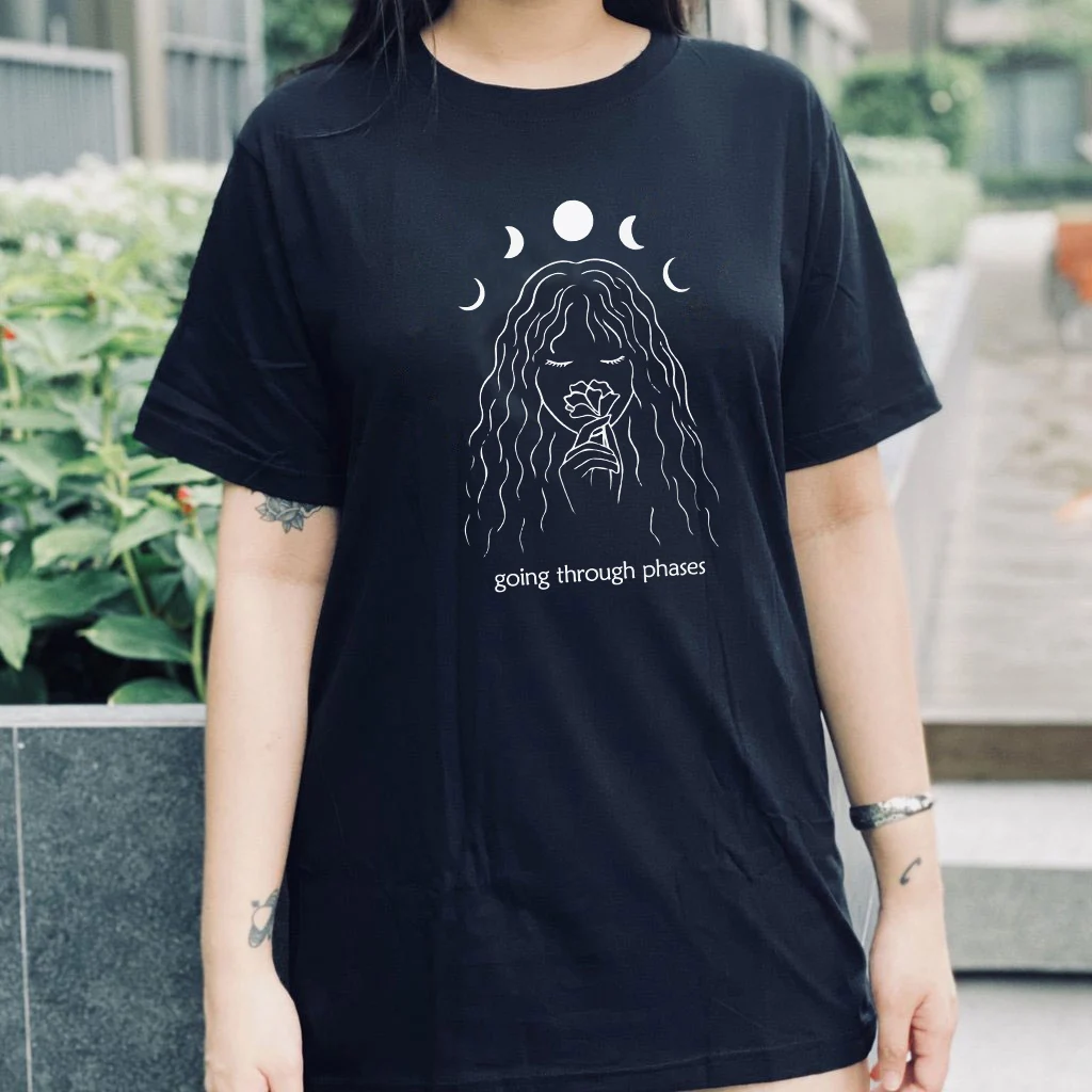 

Going Through Phases Women's Gothic T-Shirt Grunge Aesthetic Celestial Moon Graphic Tee Cute Witch Top Oversized Goth Clothes