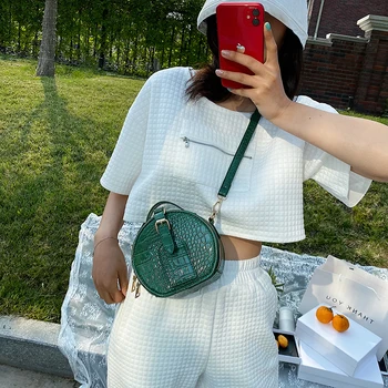 Crocodile Pattern PU Leather Round Crossbody Bags For Women 2020 Mini Shoulder Handbags Lady Luxury Totes Purses
Crocodile Pattern PU Leather Round Crossbody Bags For Women 2020 Mini Shoulder Handbags Lady Luxury Totes Purses