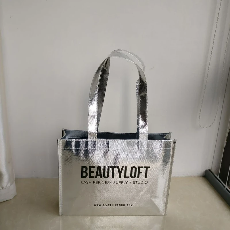 500pcs/Lot Wholesales Custom Silver Metallic Lamination Promotional for Trade Show Non Woven Shopping Bags with Logo Printed
500pcs/Lot Wholesales Custom Silver Metallic Lamination Promotional for Trade Show Non Woven Shopping Bags with Logo Printed