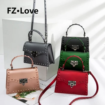 Handbags for Women Jelly PVC Crossbody Clutch Purse with Shoulder Bag with Rivet Chain Handbag Top Handle Tote for Ladies Party
Handbags for Women Jelly PVC Crossbody Clutch Purse with Shoulder Bag with Rivet Chain Handbag Top Handle Tote for Ladies Party