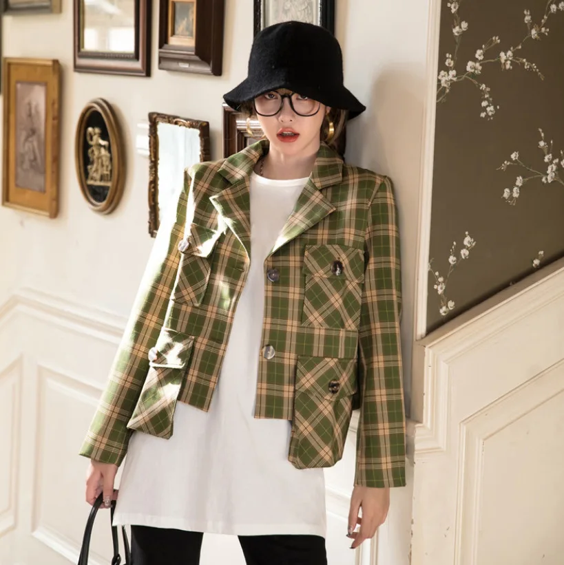 Flap Multi-Pocket Loose Short Coat Female Autumn British Style Pattern Suit Collar Ageing Shirt Tide
Flap Multi-Pocket Loose Short Coat Female Autumn British Style Pattern Suit Collar Ageing Shirt Tide
