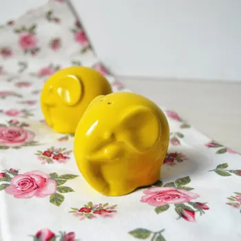 mini spice container Elephant shaped spice jar salt and pepper shakers seasoning box Ceramic Spice Tools boxes for kitchen items
mini spice container Elephant shaped spice jar salt and pepper shakers seasoning box Ceramic Spice Tools boxes for kitchen items