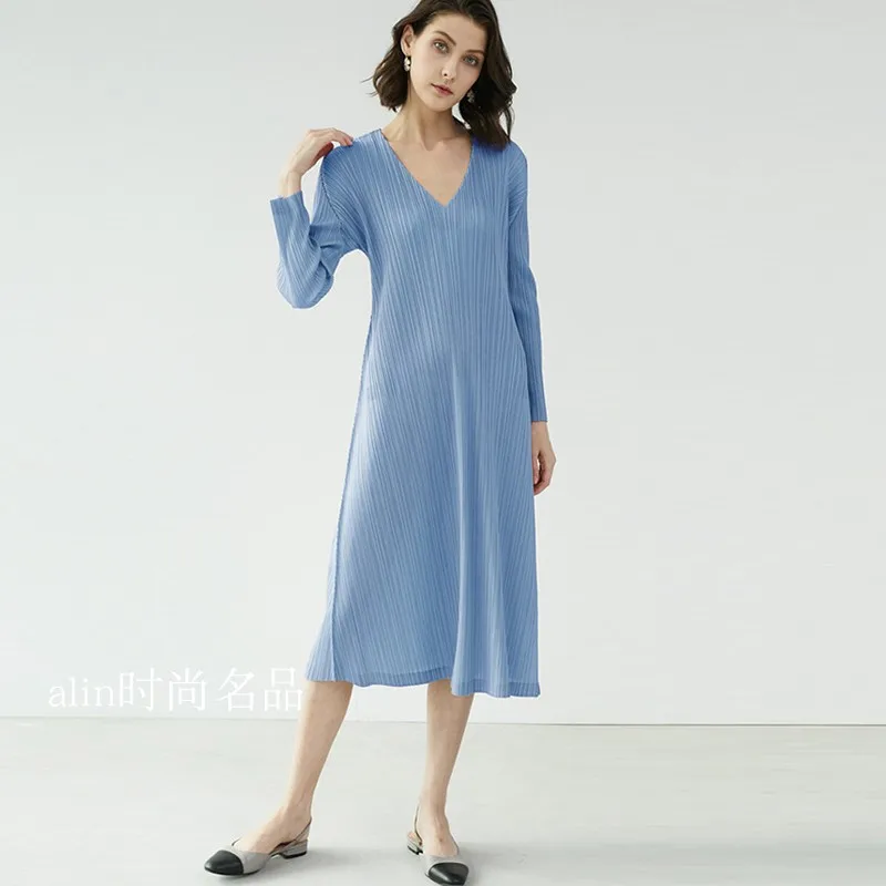 Женское плиссированное платье issey miyake, Длинное Элегантное повседневное приталенное платье с V-образным вырезом и базовой юбкой, лето 2021
Женское плиссированное платье issey miyake, Длинное Элегантное повседневное приталенное платье с V-образным вырезом и базовой юбкой, лето 2021