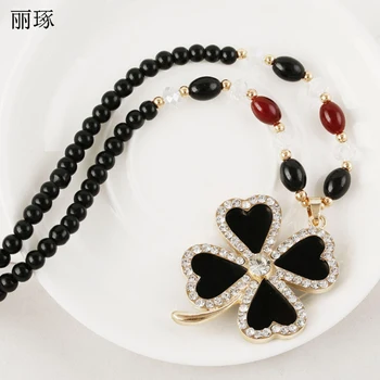 Korean fashion lucky four-leaf clover pendant long necklace female inlaid crystal zircon pendant with beaded necklace
Korean fashion lucky four-leaf clover pendant long necklace female inlaid crystal zircon pendant with beaded necklace