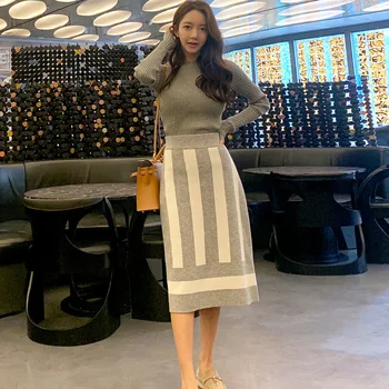 2020 Women Knitted Hooded and Print Striped Wrap Skirt Ladies Two Piece Set Plus Size Spring Winter Casual Elegant 2 Piece Set
2020 Women Knitted Hooded and Print Striped Wrap Skirt Ladies Two Piece Set Plus Size Spring Winter Casual Elegant 2 Piece Set