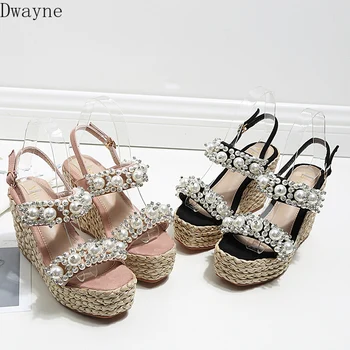 Summer New Symphony Rhinestone Handmade Pearl Wedge Heel Platform Thick crust Open Toe High Heel Sandals.
Summer New Symphony Rhinestone Handmade Pearl Wedge Heel Platform Thick crust Open Toe High Heel Sandals.