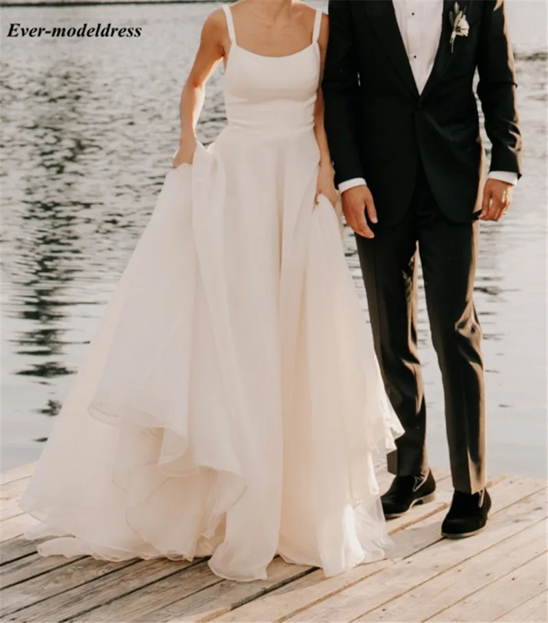 Vestidos De Novia Bohemian Wedding Dresses 2020 Spaghetti Backless Garden Country Mariage Gowns Court Train Cheap Customized
Vestidos De Novia Bohemian Wedding Dresses 2020 Spaghetti Backless Garden Country Mariage Gowns Court Train Cheap Customized