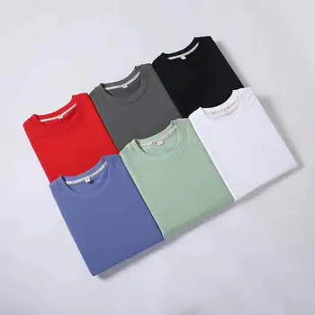 The new spring/Fall 2020 sportswear for both men and women: Casual turtleneck jumper and hoodie
The new spring/Fall 2020 sportswear for both men and women: Casual turtleneck jumper and hoodie