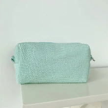 Fresh Girly Style Solid Color Multifunctional Makeup Wash Storage Bag Simple Portable Wave Pattern Pleated Cosmetic Bag
Fresh Girly Style Solid Color Multifunctional Makeup Wash Storage Bag Simple Portable Wave Pattern Pleated Cosmetic Bag