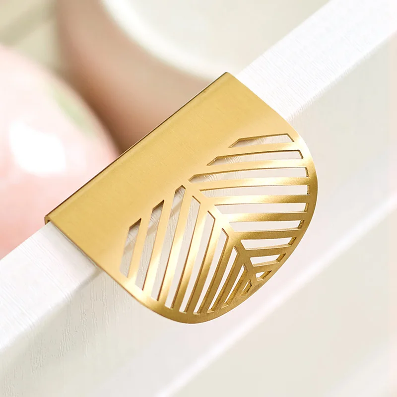 Quality Leaf Shape Design Hidden Knobs and Handle Cupboard Drawer Pull Kitchen Cabinet Door Wardrobe Handles Furniture Hardware
Quality Leaf Shape Design Hidden Knobs and Handle Cupboard Drawer Pull Kitchen Cabinet Door Wardrobe Handles Furniture Hardware