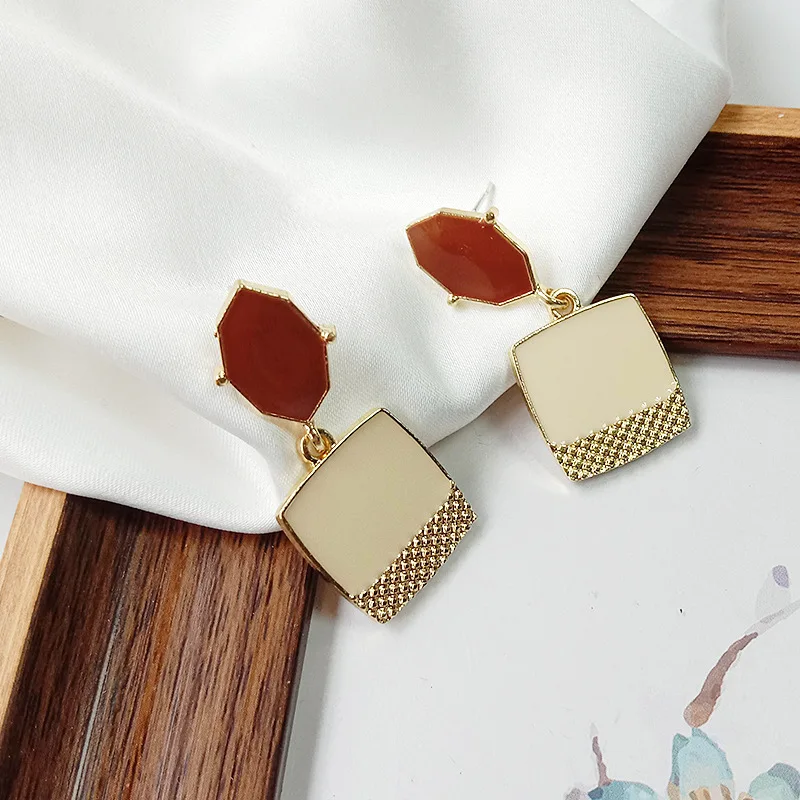 2020 New Design Enamel Square Drop Earrings For Women Geometric Dangle Big Statement Earrings Trendy Boho High Quality Jewelry
2020 New Design Enamel Square Drop Earrings For Women Geometric Dangle Big Statement Earrings Trendy Boho High Quality Jewelry