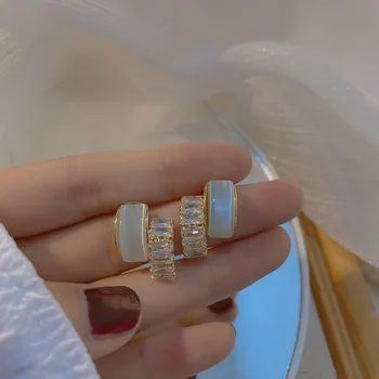 925 Silver South Korea Dongdaemun Cool Double Layer Opal Earrings Geometry Zircon Earrings Versitile Fashion Ear Stud
925 Silver South Korea Dongdaemun Cool Double Layer Opal Earrings Geometry Zircon Earrings Versitile Fashion Ear Stud