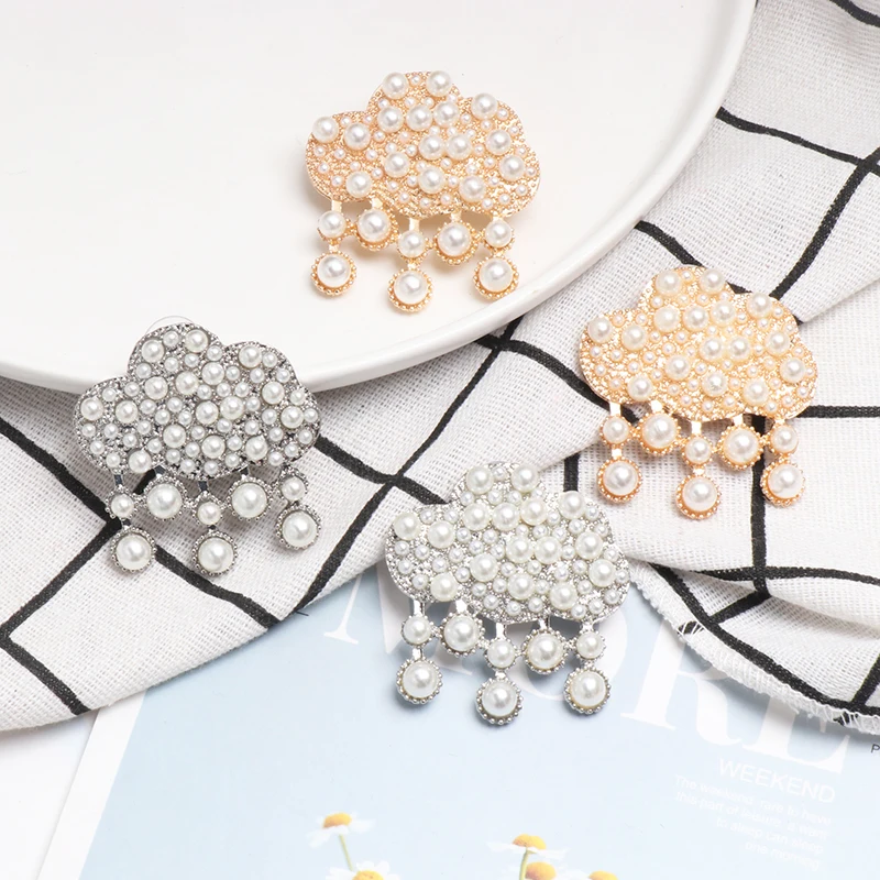 FASHIONSNOOPS Brand New Design Charm Metal Pendant Drop Earrings Women Wedding Simulated Pearl Statement Earrings Jewelry Gifts
FASHIONSNOOPS Brand New Design Charm Metal Pendant Drop Earrings Women Wedding Simulated Pearl Statement Earrings Jewelry Gifts