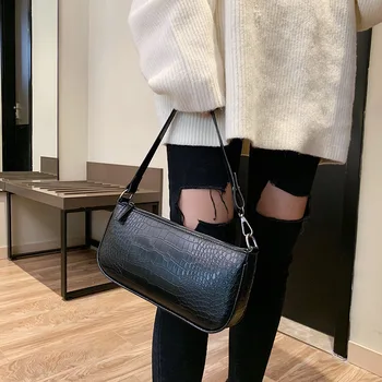 Retro Imitation Alligator Pattern Women Messenger Handbags Casual Shoulder Bags for women 2019 Imitation Crocodile Bolsas bag 
Retro Imitation Alligator Pattern Women Messenger Handbags Casual Shoulder Bags for women 2019 Imitation Crocodile Bolsas bag