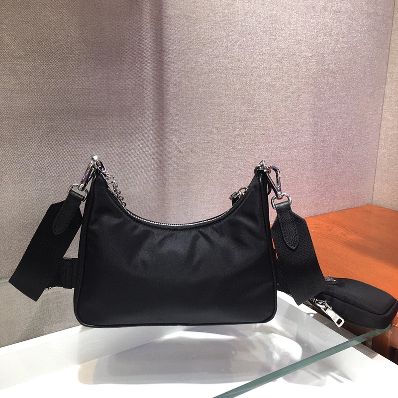 2020 new nylon bag three in one net red same type hobo bag mother chain underarm bag cloth bag single shoulder diagonal span han
2020 new nylon bag three in one net red same type hobo bag mother chain underarm bag cloth bag single shoulder diagonal span han
