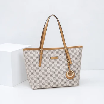 MARRY KOSS Designer Luxury Handbags Women Bags Fashion Leather Zipper Simple Shoulder Bags Crossbody Tote Bags for Women 
MARRY KOSS Designer Luxury Handbags Women Bags Fashion Leather Zipper Simple Shoulder Bags Crossbody Tote Bags for Women