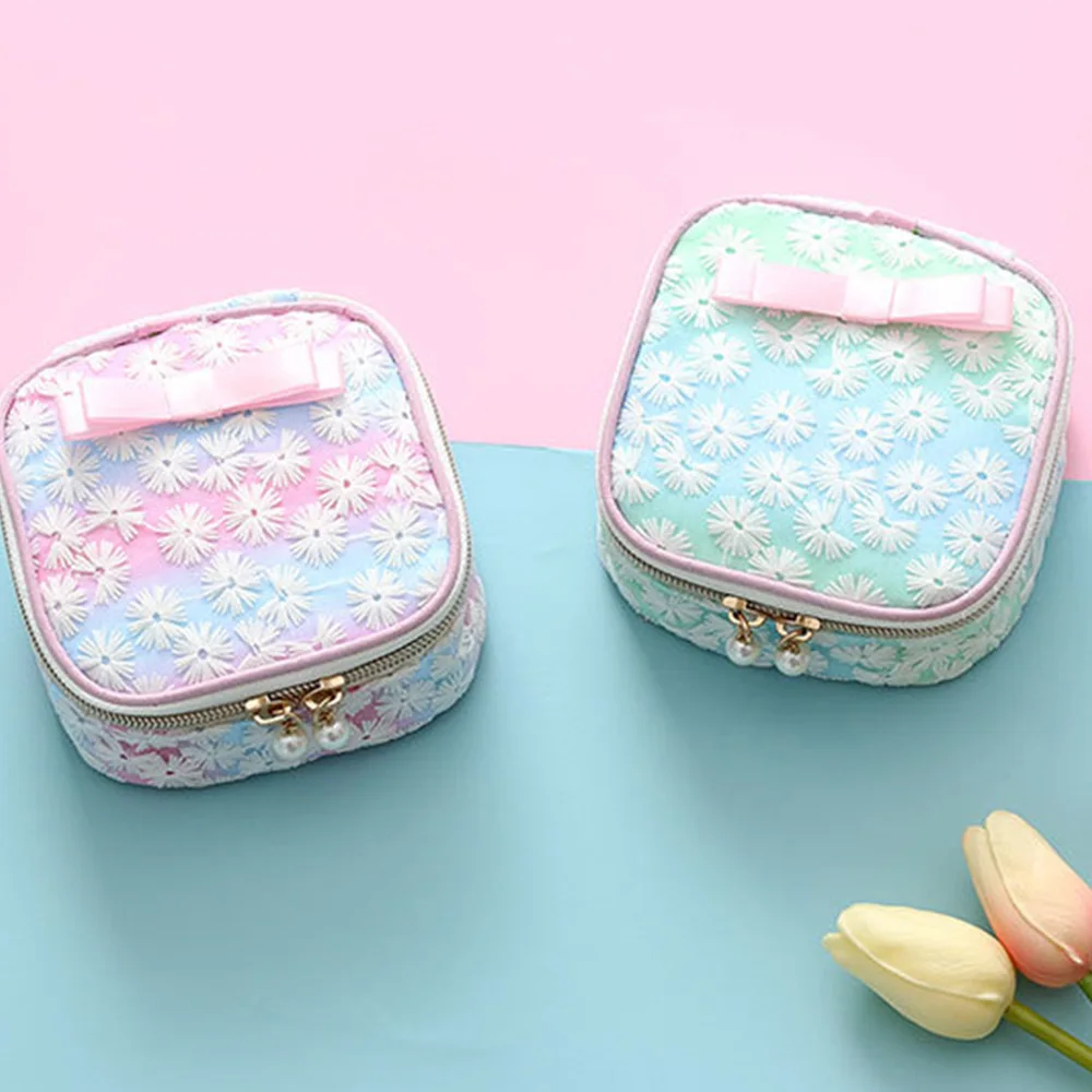 Convenient Girl Mesh Embroidery Sanitary Napkin Coin Earrings Earphone Multi-function Storage Bag Cosmetic Bag
Convenient Girl Mesh Embroidery Sanitary Napkin Coin Earrings Earphone Multi-function Storage Bag Cosmetic Bag