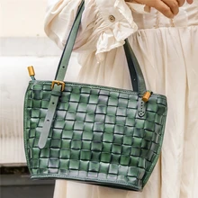 Vintage Saddle Box Shoulder Bag Brand Woman Flap Square Green Messenger Bags For Woman High Quality Leather Women Handbags
Vintage Saddle Box Shoulder Bag Brand Woman Flap Square Green Messenger Bags For Woman High Quality Leather Women Handbags