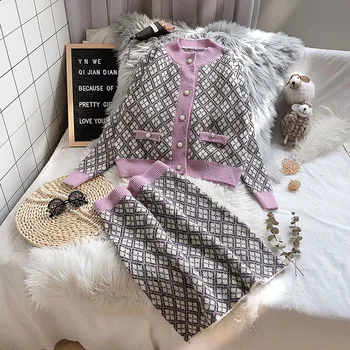 CBAFU 2020 new plaid skirt suit knitted two piece set pearls button cardigans long sleeve sweater tops skirt set autumn F902
CBAFU 2020 new plaid skirt suit knitted two piece set pearls button cardigans long sleeve sweater tops skirt set autumn F902