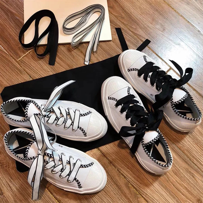 2020 NEW canvas shoes woman flats casual shoes high quality luxury ladies shoes lace round toe rubber bottom size 35-40
2020 NEW canvas shoes woman flats casual shoes high quality luxury ladies shoes lace round toe rubber bottom size 35-40