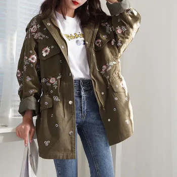 High quality Chaquetas mujer Autumn Vintage Flower Embroidery Women's Tooling Trench Plus size Fashion Casual Windbreaker coat 
High quality Chaquetas mujer Autumn Vintage Flower Embroidery Women's Tooling Trench Plus size Fashion Casual Windbreaker coat
