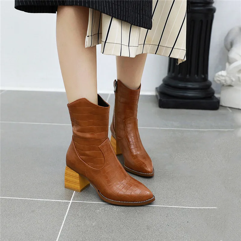Large Size 34-45 Block Chunky Heel Pointed Toe Heeled Snake Print Stone Plaid Knight Ankle Boots for Women Gothic Shoes
Large Size 34-45 Block Chunky Heel Pointed Toe Heeled Snake Print Stone Plaid Knight Ankle Boots for Women Gothic Shoes