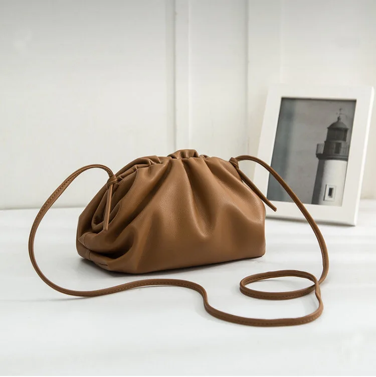 Women's Leather Bags New Stream Magnetic Clasps Soft Leather Clouds Package over-the-Shoulder Bag
Women's Leather Bags New Stream Magnetic Clasps Soft Leather Clouds Package over-the-Shoulder Bag