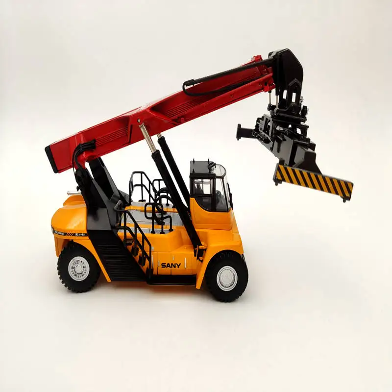 1/50 SANY RSC45-5MIII Container Handler Reach Stacker Diecast models Heavy Engineering Eehicle
1/50 SANY RSC45-5MIII Container Handler Reach Stacker Diecast models Heavy Engineering Eehicle