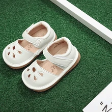 Breathable hollow out baby girls squeaky shoes hot pink kids Flora sandals for summer
Breathable hollow out baby girls squeaky shoes hot pink kids Flora sandals for summer