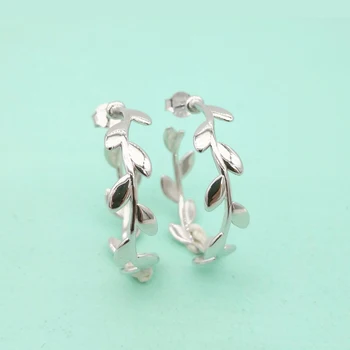 S925 Sterling Silver earrings temperament lucky leaf earrings, 1: 1 high-end women's jewelry Holiday Party gift free shipping
S925 Sterling Silver earrings temperament lucky leaf earrings, 1: 1 high-end women's jewelry Holiday Party gift free shipping
