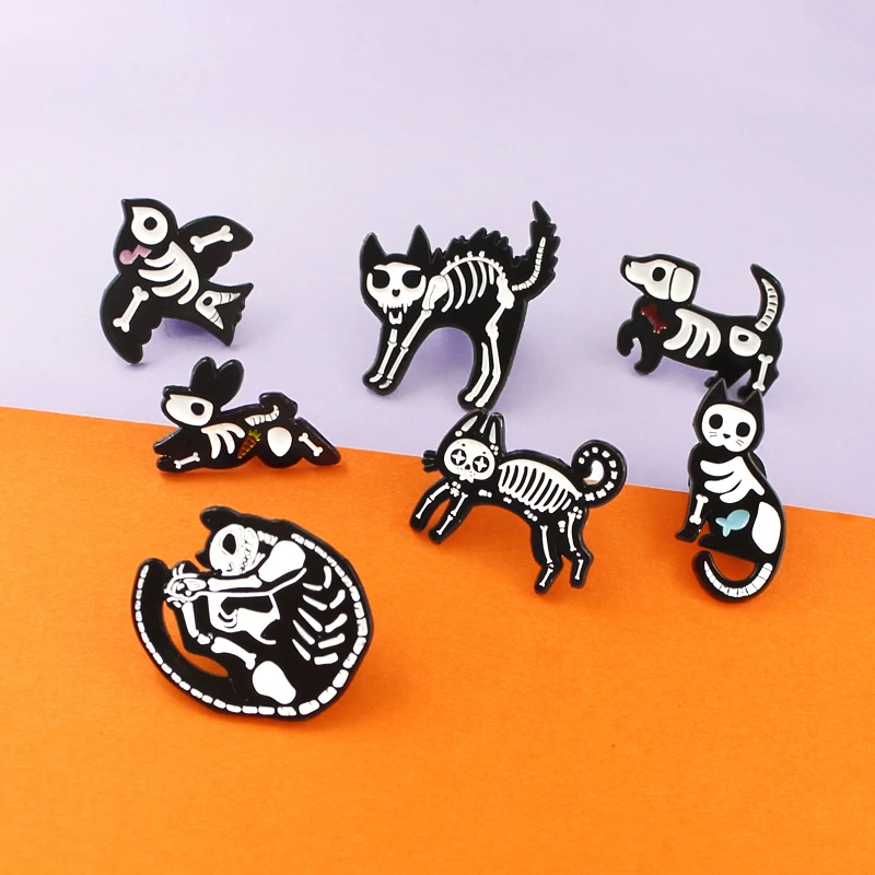 Black-and-white abstract art Brooch Animal skeleton Bone Pin cat Rabbit bird bones Enamel Lapel Badge Jewelry Punk Gifts for kid
Black-and-white abstract art Brooch Animal skeleton Bone Pin cat Rabbit bird bones Enamel Lapel Badge Jewelry Punk Gifts for kid