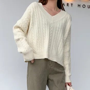 Hemp pattern solid color straight long-sleeved V-neck sweater pullover 2019 autumn and winter is very fairy
Hemp pattern solid color straight long-sleeved V-neck sweater pullover 2019 autumn and winter is very fairy