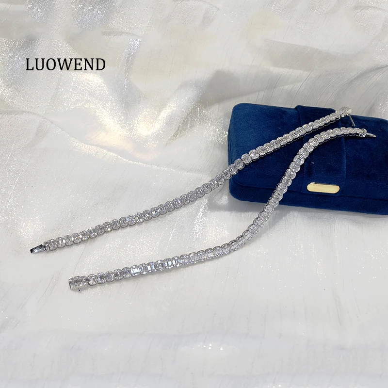 LUOWEND 100% Real 18K Au750 Solid White Gold Bangle Natural Diamond Bracelet Temperament Diamond Jewelry Customize
LUOWEND 100% Real 18K Au750 Solid White Gold Bangle Natural Diamond Bracelet Temperament Diamond Jewelry Customize