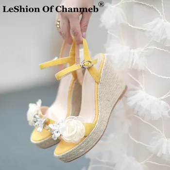 Designer Shoes Sheep Suede Wedges Sandals Women Flowers Diamond Platform Sandals Woman Wedding Shoes Bride Dropshipping Sandalia
Designer Shoes Sheep Suede Wedges Sandals Women Flowers Diamond Platform Sandals Woman Wedding Shoes Bride Dropshipping Sandalia