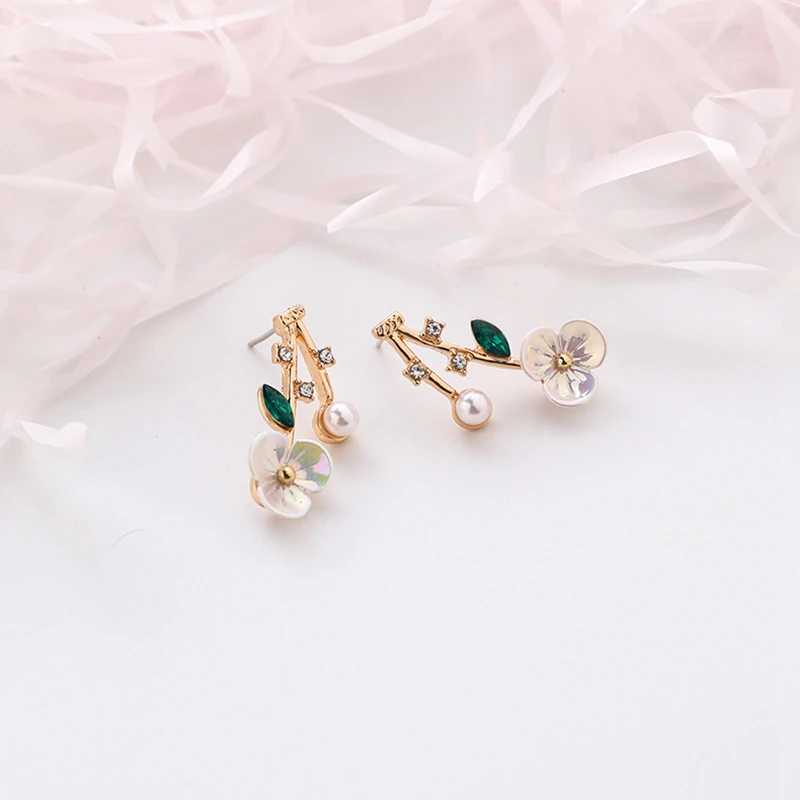 New Earrings Fashion Jewelry Simple Simulated Pearl Leaves Shell Flower Earring Sweet literary Rhinestone Branches Gift Earrings
New Earrings Fashion Jewelry Simple Simulated Pearl Leaves Shell Flower Earring Sweet literary Rhinestone Branches Gift Earrings