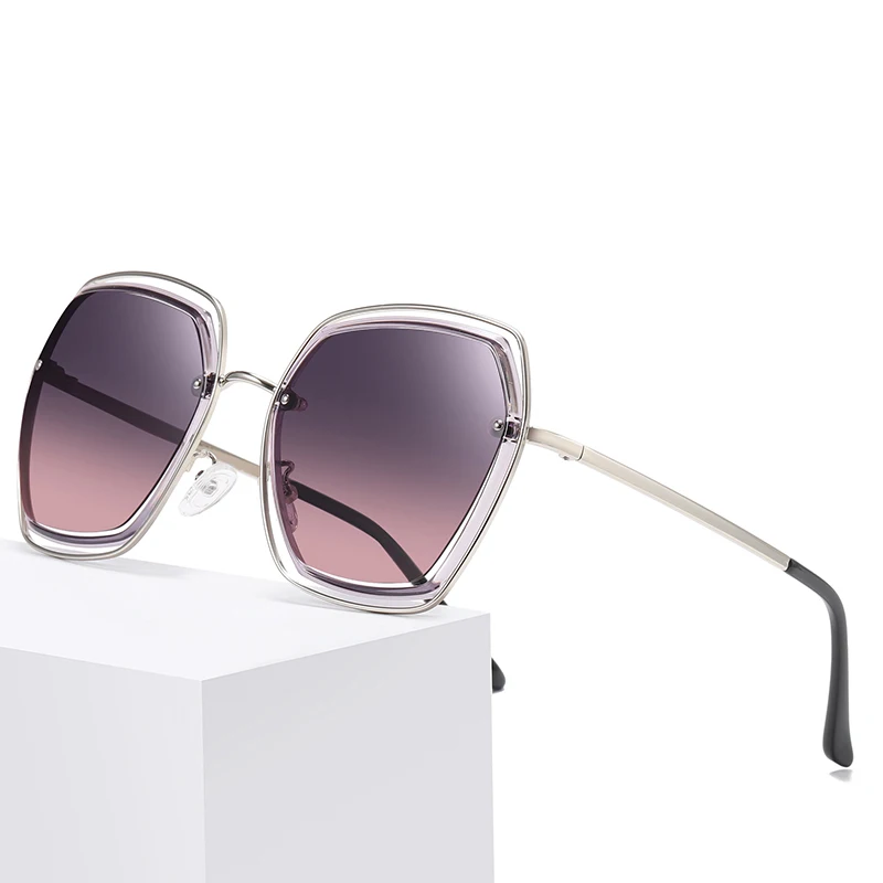 Sunglasses Women TR90 Alloy Fashion Sun Glasses Polarized UV400 Lens Luxury Ladies Vintage Designer Eyewear For Female 2204
Sunglasses Women TR90 Alloy Fashion Sun Glasses Polarized UV400 Lens Luxury Ladies Vintage Designer Eyewear For Female 2204