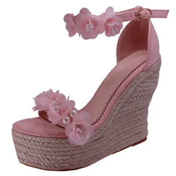 Original design 2019 summer new Republic of China wind small flower wedge heel elegant elegant sandals 
Original design 2019 summer new Republic of China wind small flower wedge heel elegant elegant sandals