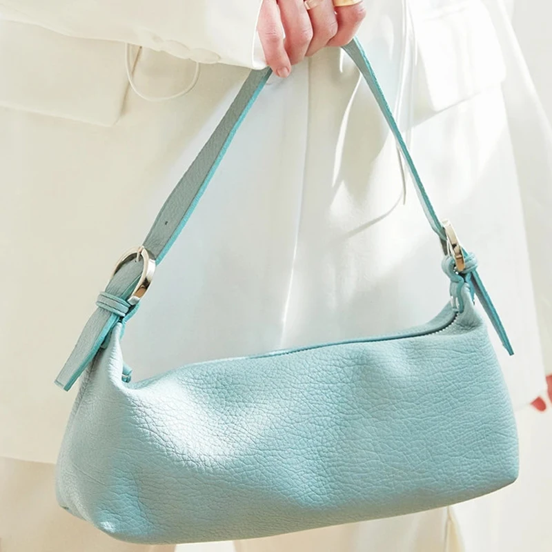 Luxury Women Simple Bag 2020 New Soft Lychee Pattern Rectangular Strip Temperament Underarm Bag Shoulder Bag Fashion Quality Bag
Luxury Women Simple Bag 2020 New Soft Lychee Pattern Rectangular Strip Temperament Underarm Bag Shoulder Bag Fashion Quality Bag
