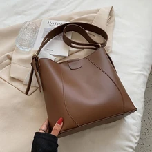 Bucket Shoulder Crossbody Messenger Bag for Women 2021 Small Solid Color PU Leather Winter Fashion Simple Purses Handbags
Bucket Shoulder Crossbody Messenger Bag for Women 2021 Small Solid Color PU Leather Winter Fashion Simple Purses Handbags