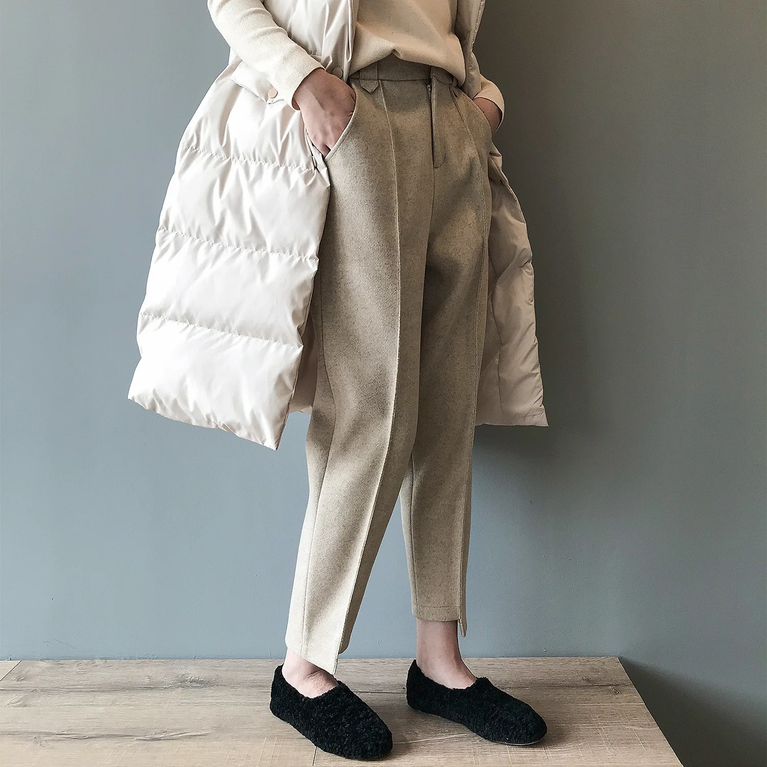 2019 Autumn Ans Winter Woolen Haren Pants Woman High Waist Radish Pants Streetwear Casual Loose Trousers
2019 Autumn Ans Winter Woolen Haren Pants Woman High Waist Radish Pants Streetwear Casual Loose Trousers