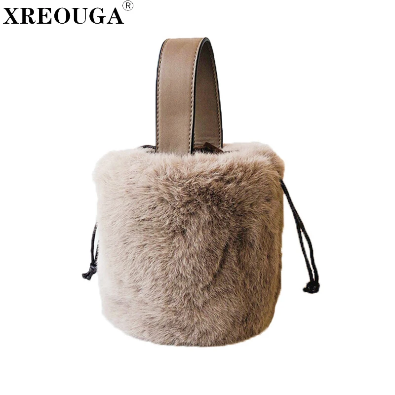 Luxury Women Bags 2019 New Wool Bag Bucket String Crossbody Messenger Bag Single Shoulder Brand Female Small Handbags Sac A Main 
Luxury Women Bags 2019 New Wool Bag Bucket String Crossbody Messenger Bag Single Shoulder Brand Female Small Handbags Sac A Main