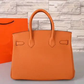 2020 Classic luxury lady with diagonal cross dual purpose handbag.Fashion steel hardware perfect details
2020 Classic luxury lady with diagonal cross dual purpose handbag.Fashion steel hardware perfect details