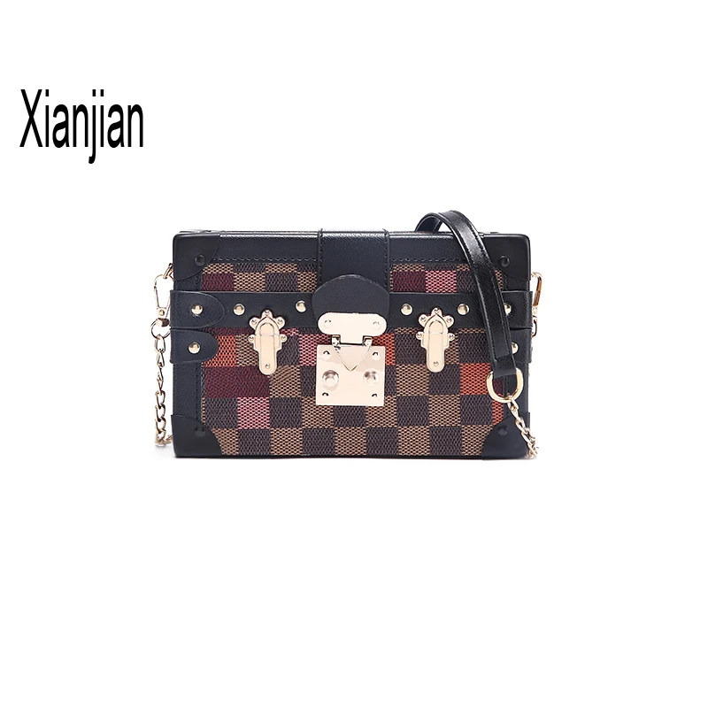 2020 Xianjian Elegant Trendy Fashionable Classical Box Clutch Messenger Handbag Chain Clutch Bag for lady 
2020 Xianjian Elegant Trendy Fashionable Classical Box Clutch Messenger Handbag Chain Clutch Bag for lady